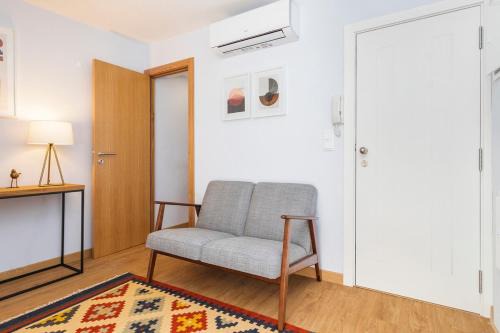 Perfect 1 Bedroom very central with AC