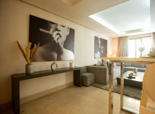 Bright Luxury Studio Apartment - City Center