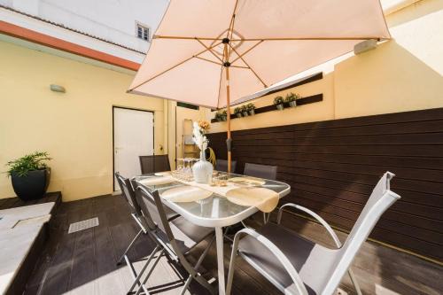 Chiado Gem Patio Retreat & Private Pool