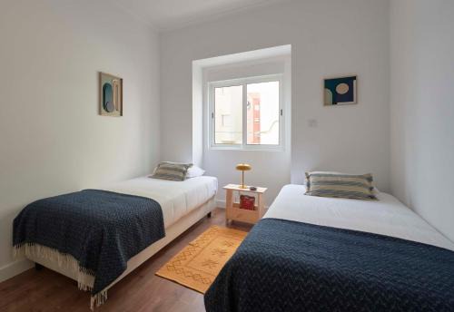 Spacious & Light-Filled 4BR Apartment By TimeColer
