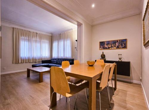 Classbedroom Park Güell Apartment