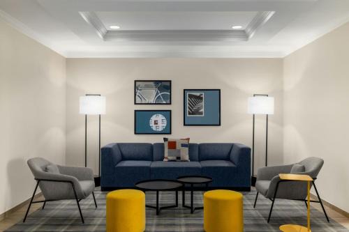Comfort Suites Redmond Airport 